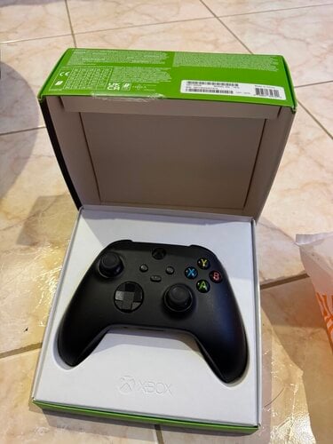 Περισσότερες πληροφορίες για "Xbox series controller carbon black x2"