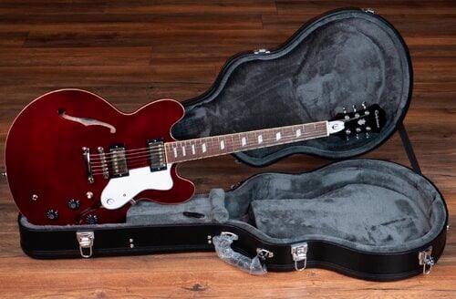 Περισσότερες πληροφορίες για "Epiphone Noel Gallagher Riviera Signature"