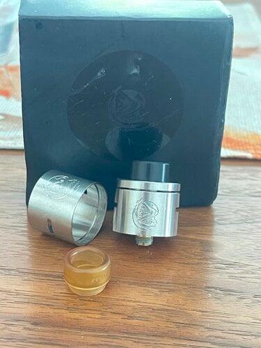 Περισσότερες πληροφορίες για "CSMNT Cosmonaut RDA V1 by District F5VE  + tiny tank"