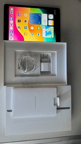 Περισσότερες πληροφορίες για "Apple iPad 10.2" 8th generation 32Gig wifi + cellular 4G"