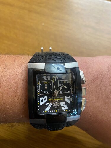 Περισσότερες πληροφορίες για "TechnoMarine Hummer XSMSH Swiss Made"