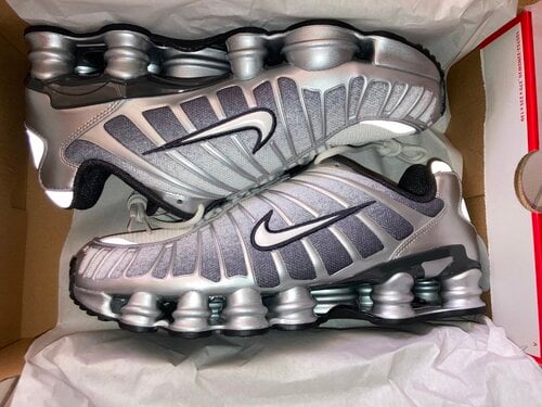 Περισσότερες πληροφορίες για "Nike Shox TL Print"
