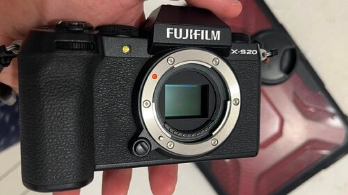 Περισσότερες πληροφορίες για "Fujifilm X -S20"