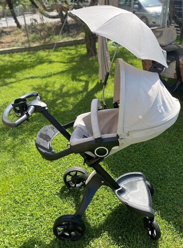 Περισσότερες πληροφορίες για "Stokke Xplory Black chassis grey melange"