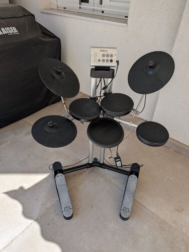 Περισσότερες πληροφορίες για "Roland HD-1"