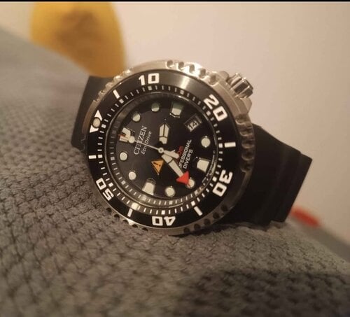 Περισσότερες πληροφορίες για "CITIZEN Eco-Drive Professional Diver 300M BN1024-01E."