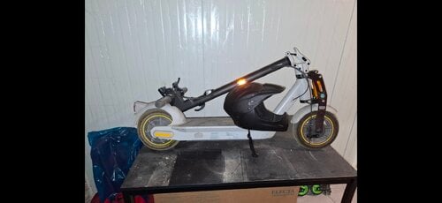 Περισσότερες πληροφορίες για "Segway max g30 le 2"