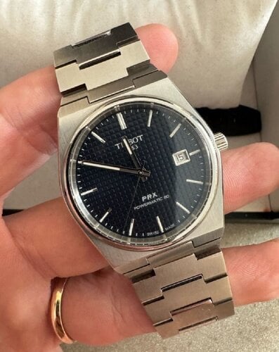 Περισσότερες πληροφορίες για "Tissot PRX Powermatic 80 – Blue Dial + Εxtra μαύρο λουράκι Tissot"