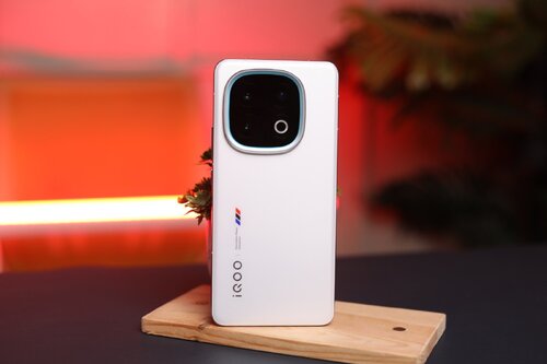 Περισσότερες πληροφορίες για "Vivo iqoo 13 λευκό 12/256 και ανταλλαγή."