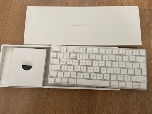 Περισσότερες πληροφορίες για "Apple Magic Keyboard (Άσπρο/Bluetooth)"