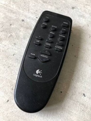 Περισσότερες πληροφορίες για "Logitech z5500 χειριστήριο"