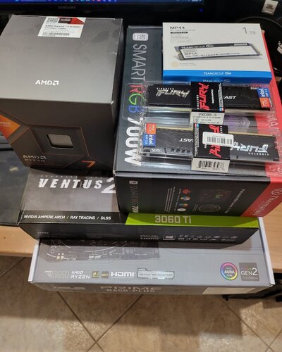 Περισσότερες πληροφορίες για "PC PARTS 800 €"