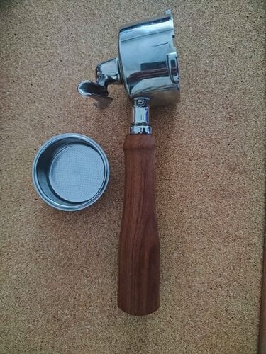 Περισσότερες πληροφορίες για "Double Spout 51mm Portafilter for Delonghi Dedica"