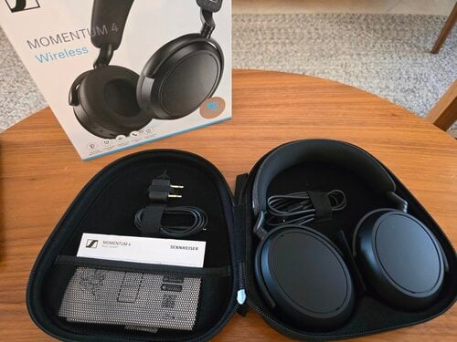 Περισσότερες πληροφορίες για "Sennheiser Momentum 4 Wireless Graphite"