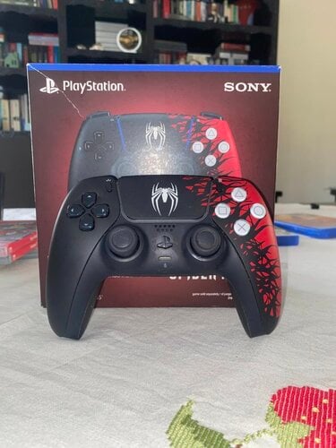 Περισσότερες πληροφορίες για "Sony DualSense Gamepad  Spiderman 2"