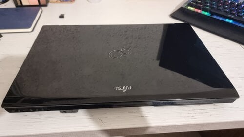 Περισσότερες πληροφορίες για "Fujitsu lifebook ah532/g21"