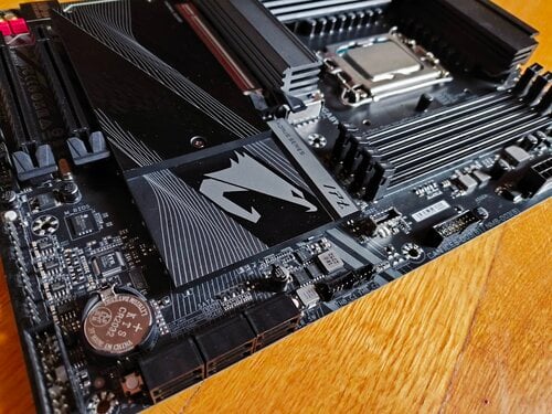 Περισσότερες πληροφορίες για "Gigabyte Z790 AORUS ELITE AX"